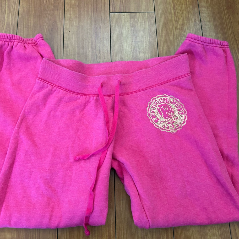 2000s pink sweats